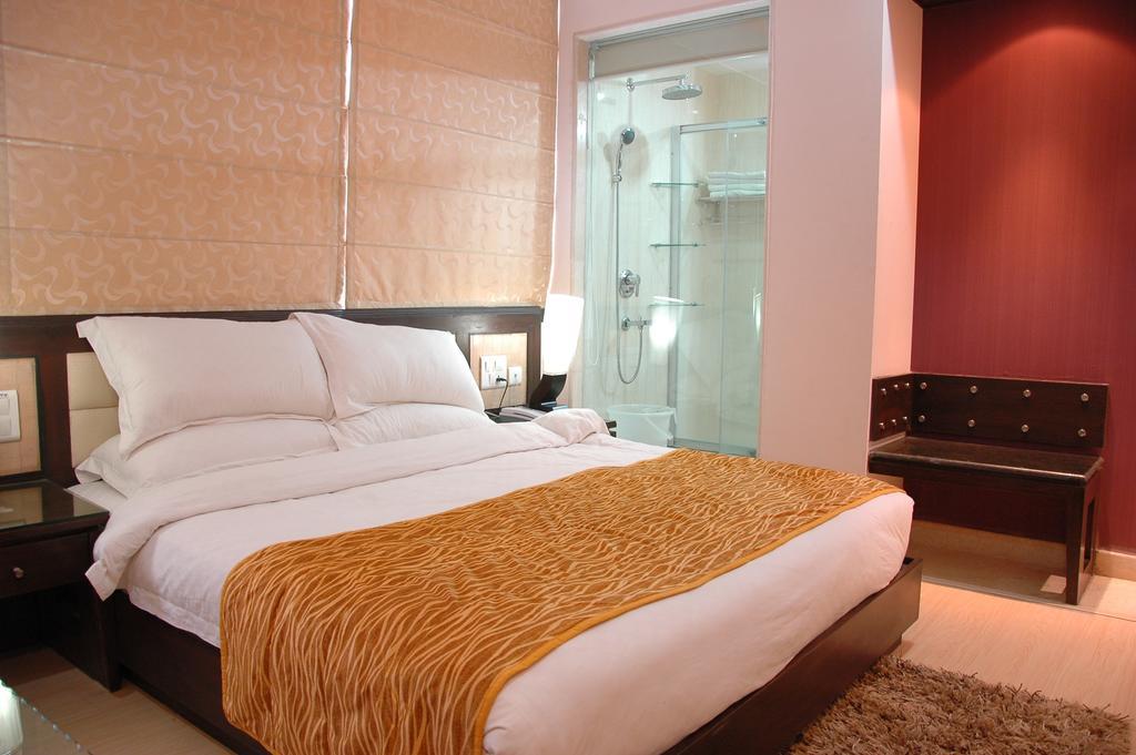 Hotel Palmdale Zirakpur Zewnętrze zdjęcie