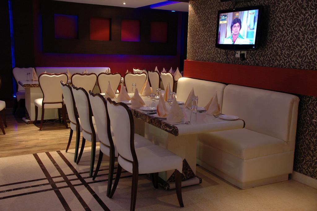 Hotel Palmdale Zirakpur Zewnętrze zdjęcie