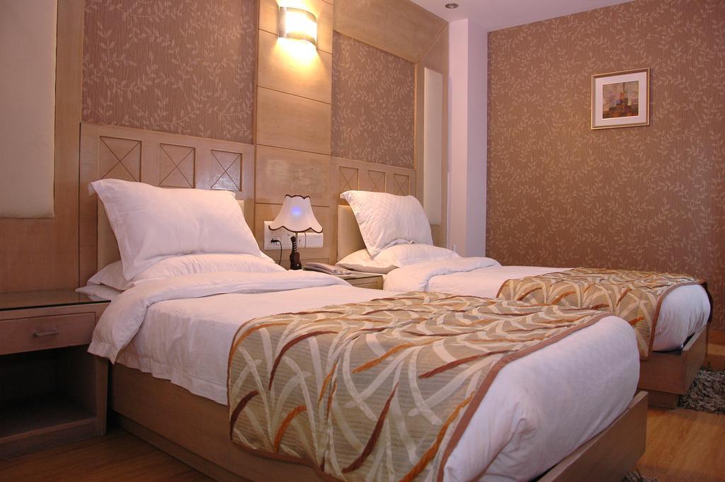 Hotel Palmdale Zirakpur Zewnętrze zdjęcie