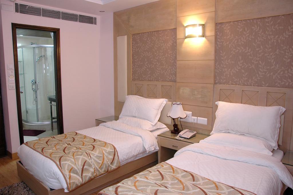 Hotel Palmdale Zirakpur Zewnętrze zdjęcie