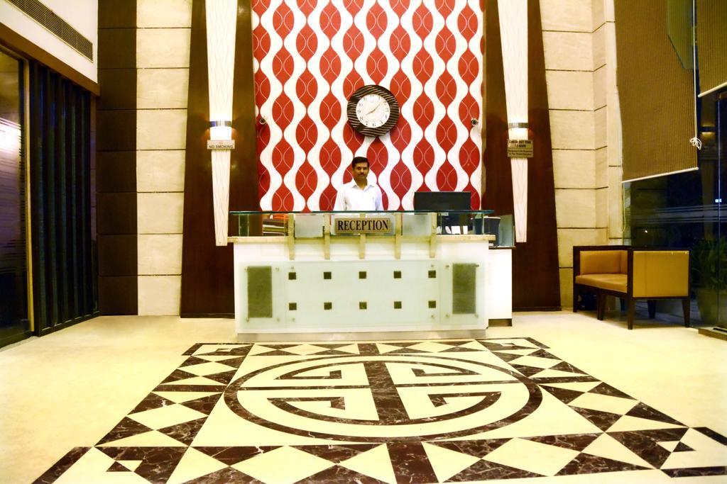 Hotel Palmdale Zirakpur Zewnętrze zdjęcie