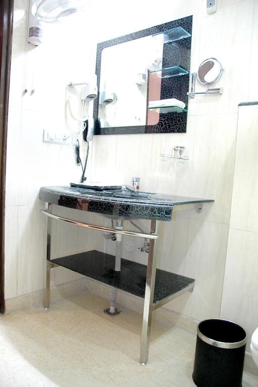 Hotel Palmdale Zirakpur Pokój zdjęcie
