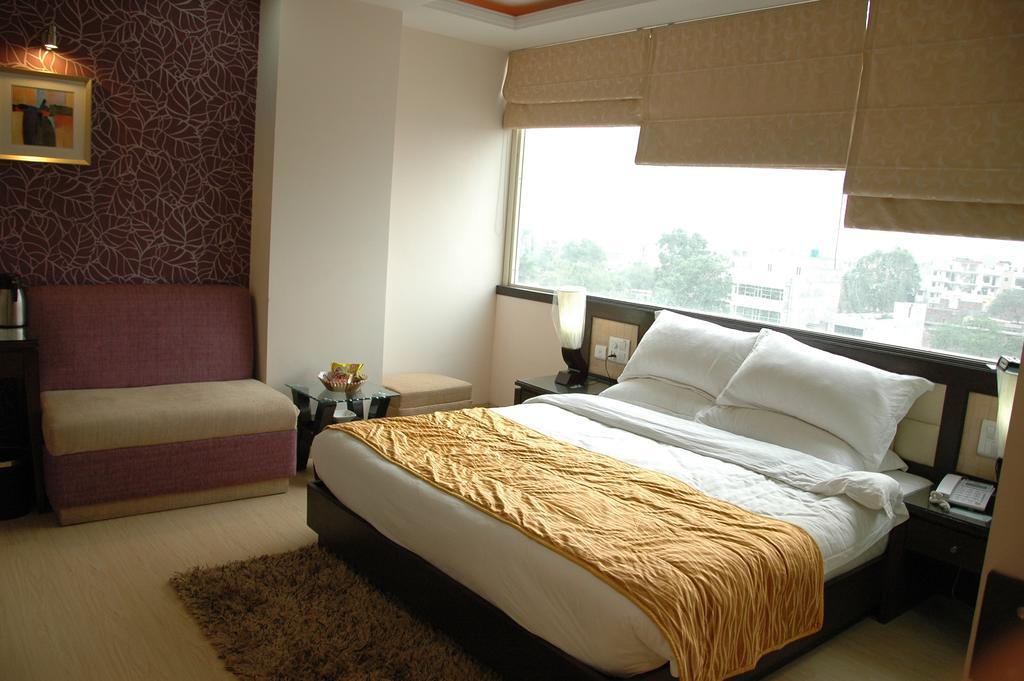 Hotel Palmdale Zirakpur Pokój zdjęcie