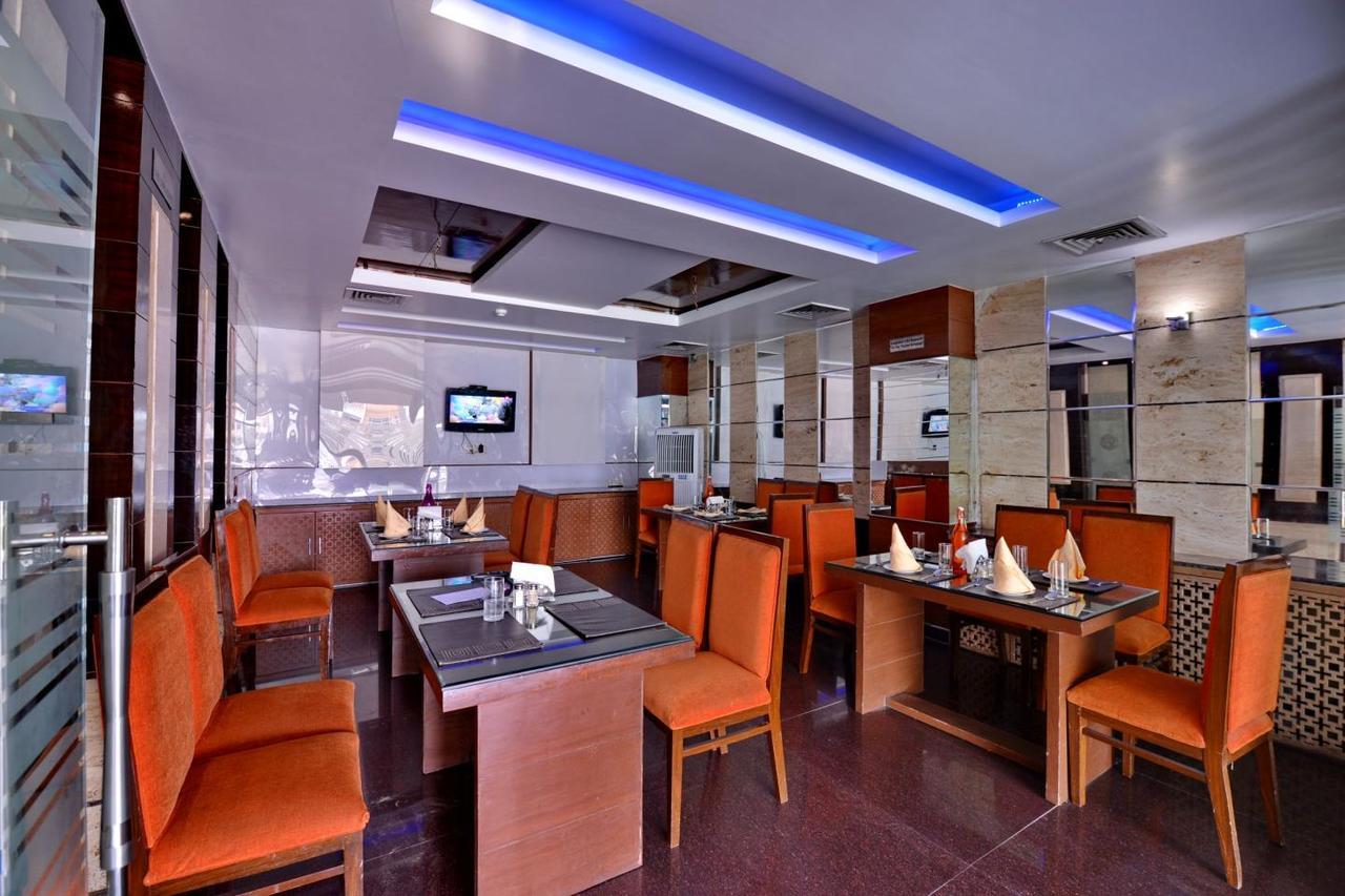 Hotel Palmdale Zirakpur Zewnętrze zdjęcie